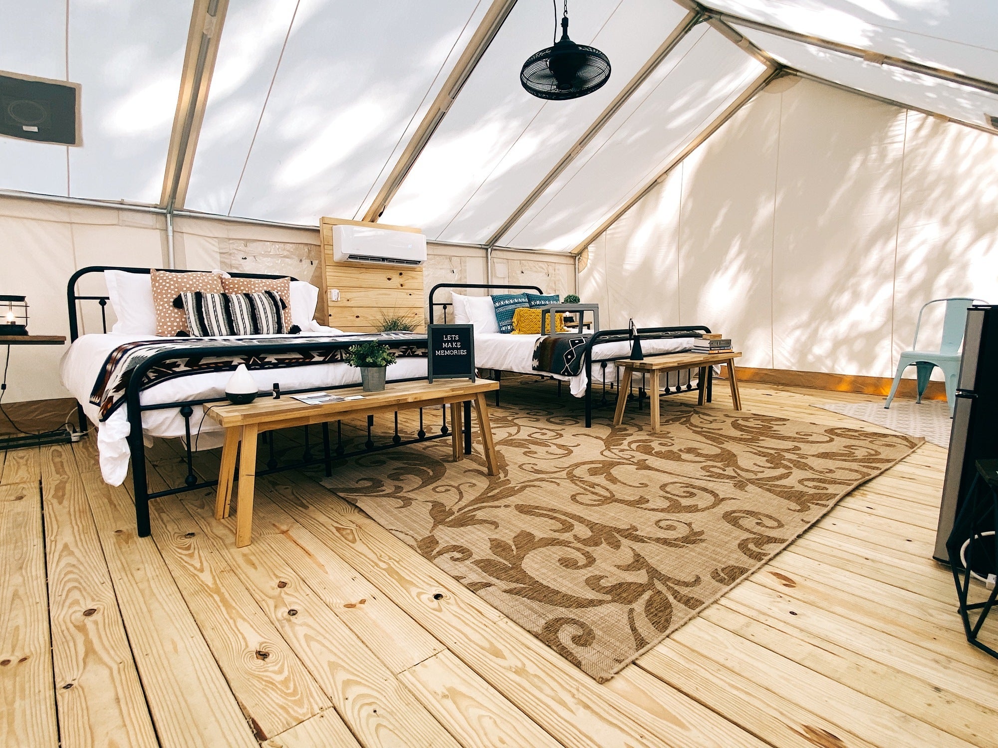 Safari glamping outlet tent